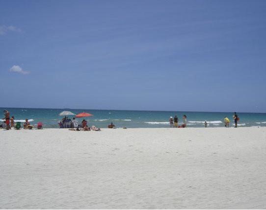 Miami Beachfront With Pool Wifi & Cheap Parking Apartment Exterior photo